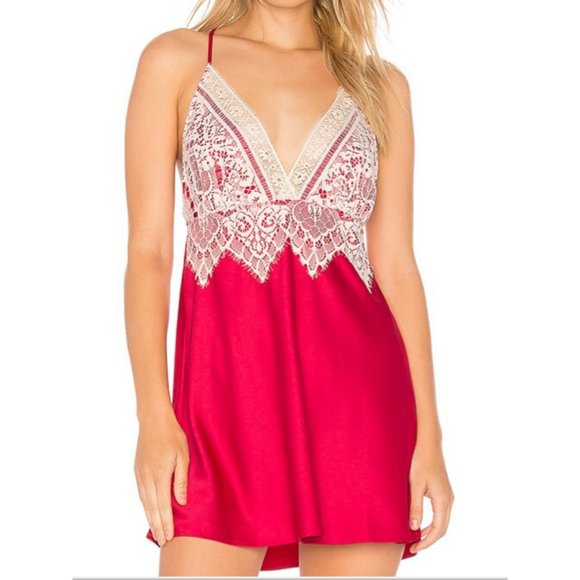 Flora Nikrooz Other - Genevive Chemise by Flora Nikrooz Eyelash Lace Overlay Christmas Red Satin Sz S